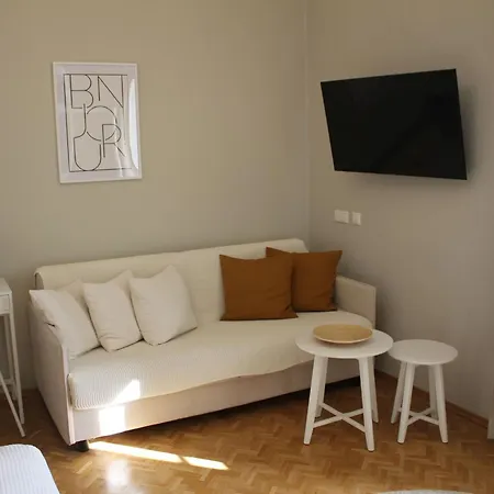 公寓 Gemuetliche In Geidorf Mit Garten- Grazer Dom In Der Naehe By Interhome 格拉茨